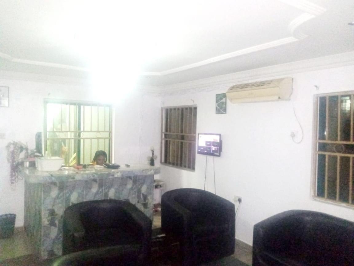 Staycation Suites And Apartment Lagos Exterior foto
