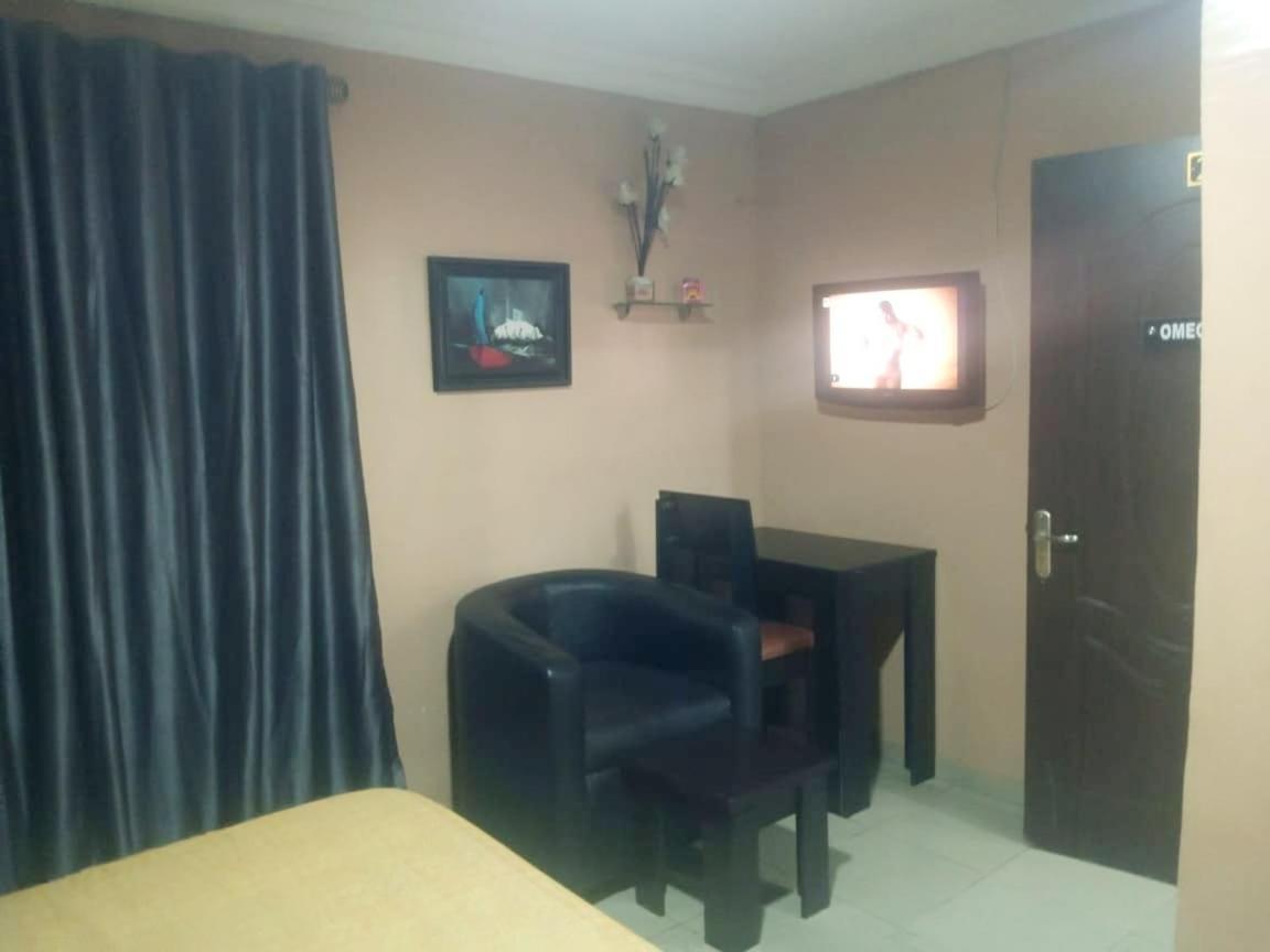 Staycation Suites And Apartment Lagos Exterior foto