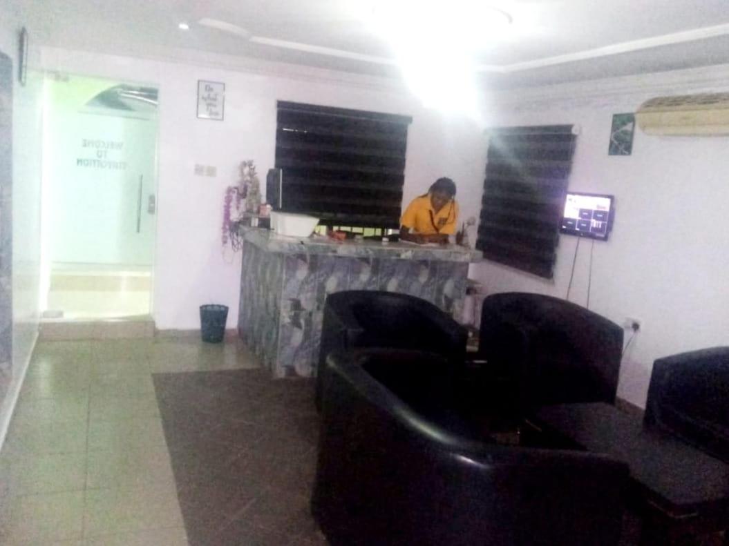 Staycation Suites And Apartment Lagos Exterior foto