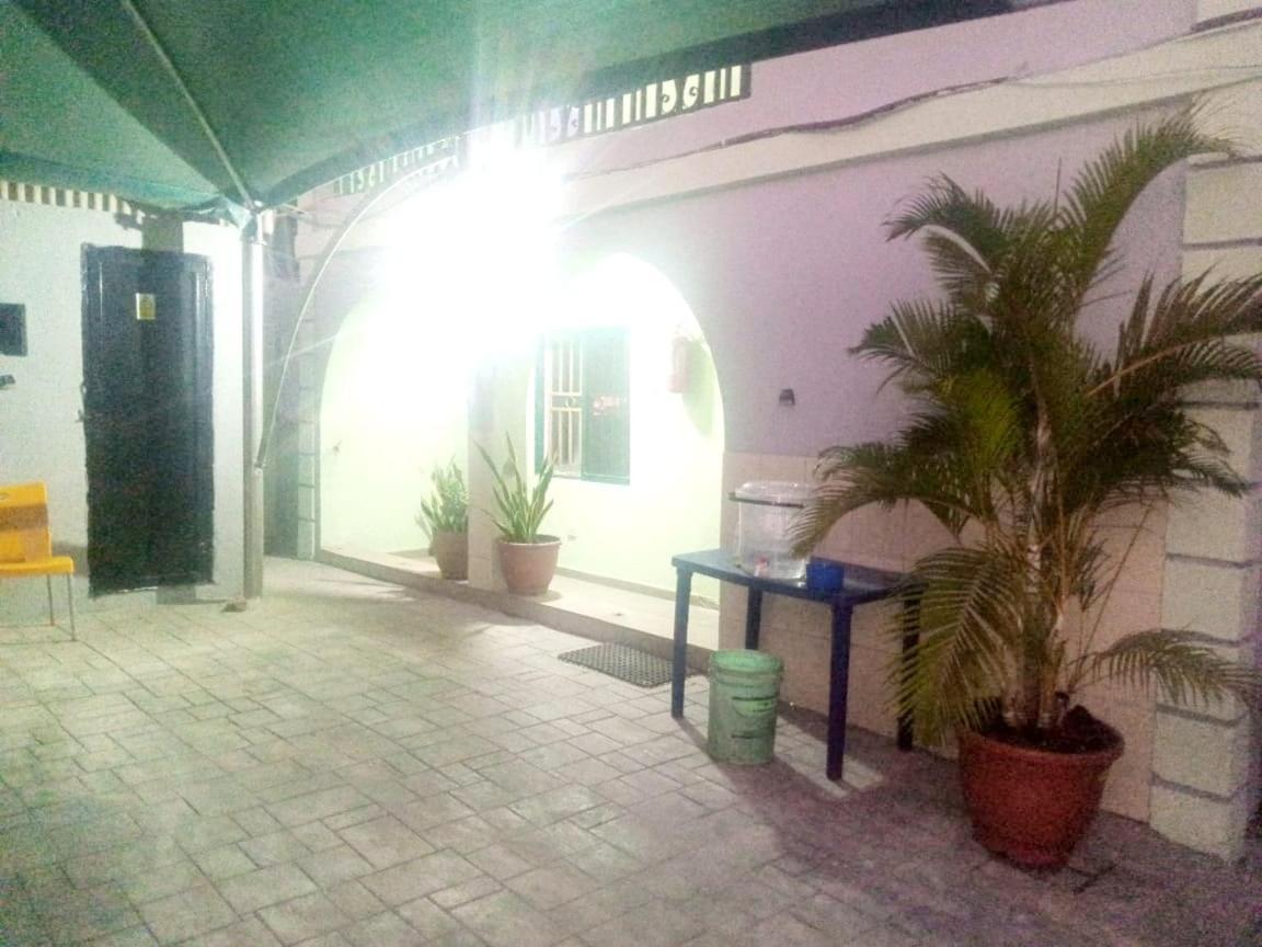 Staycation Suites And Apartment Lagos Exterior foto