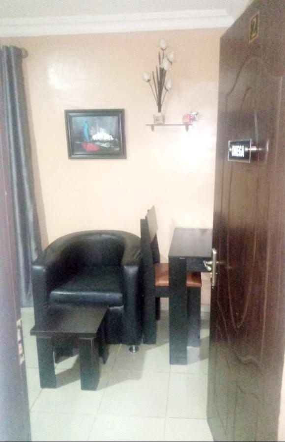 Staycation Suites And Apartment Lagos Exterior foto