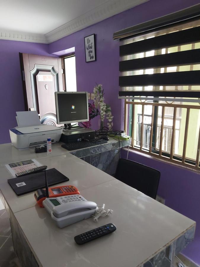 Staycation Suites And Apartment Lagos Exterior foto