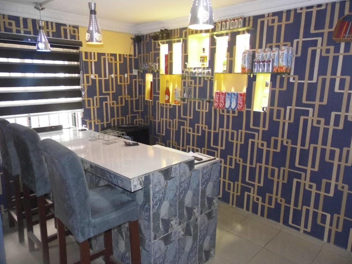 Staycation Suites And Apartment Lagos Exterior foto