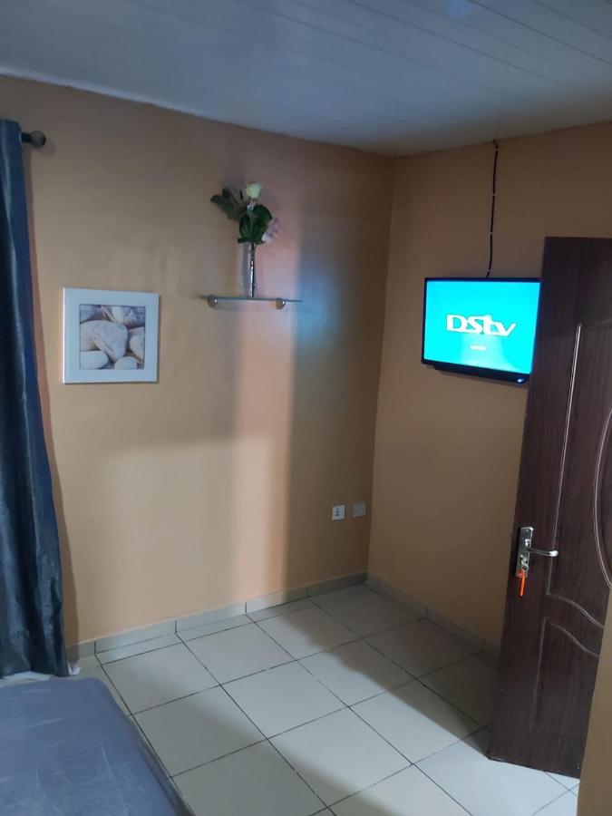 Staycation Suites And Apartment Lagos Exterior foto