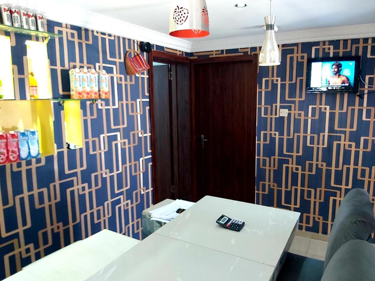 Staycation Suites And Apartment Lagos Exterior foto